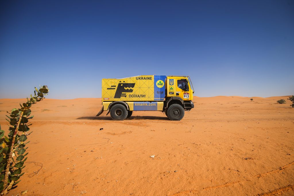 Команда КМАМК на Dakar 2022