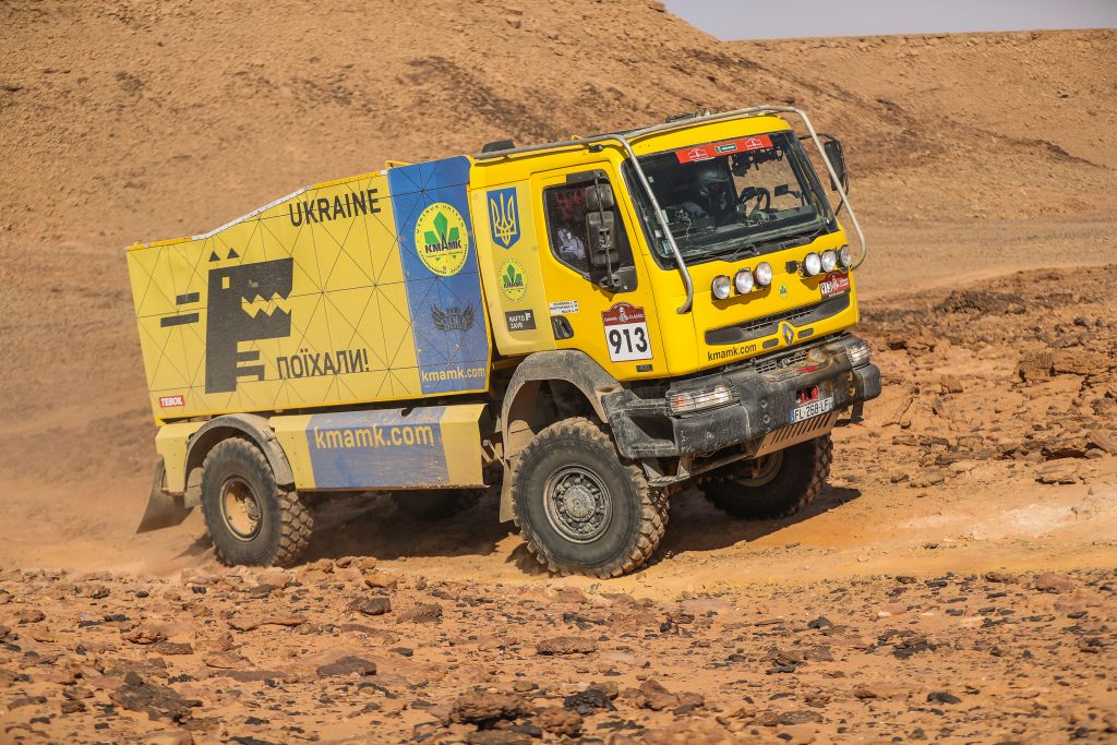Команда КМАМК на Dakar 2022