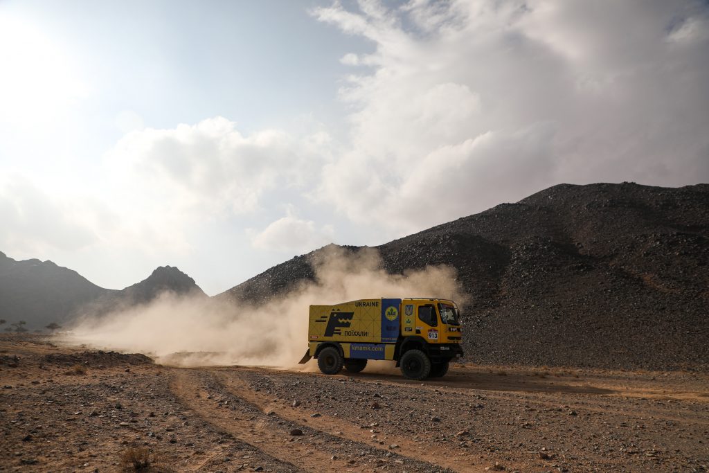 Команда КМАМК на Dakar 2022