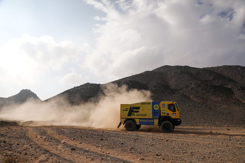 Команда КМАМК на Dakar 2022