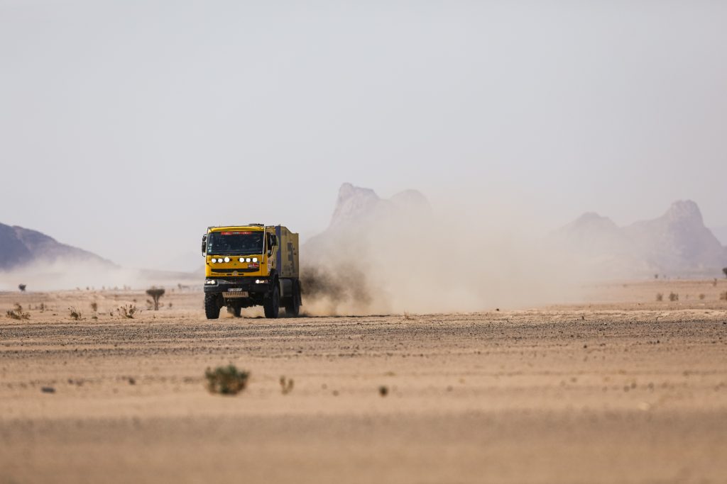 Команда КМАМК на Dakar 2022