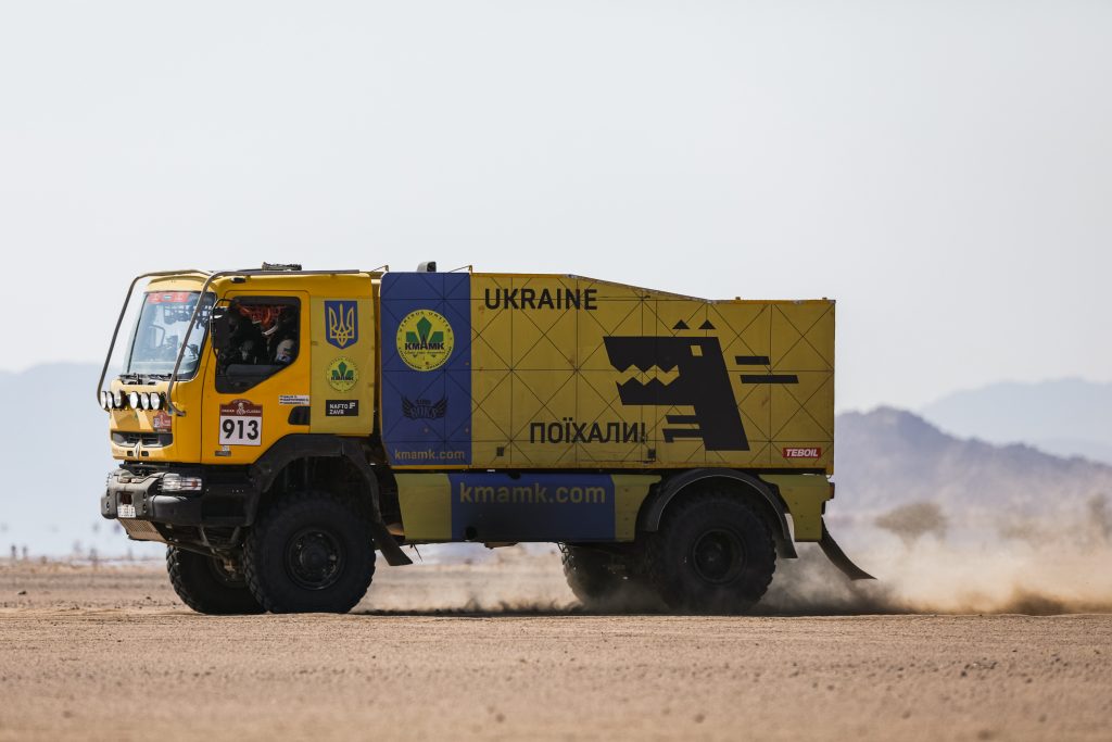 Команда КМАМК на Dakar 2022